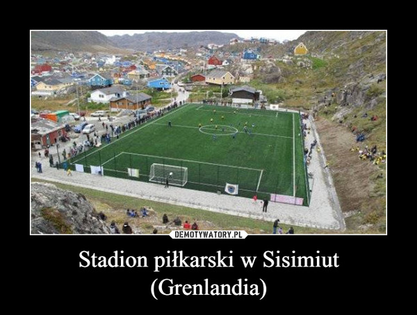 Stadion piłkarski w Sisimiut (Grenlandia) –  